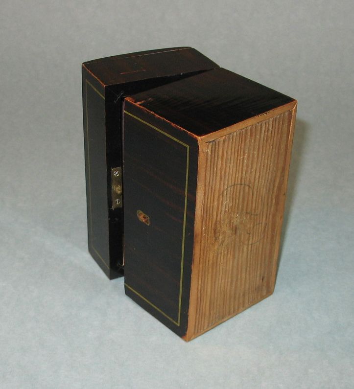 Nineteenth Century "Faux Bois" box Nineteenth Century "Faux Bois" box