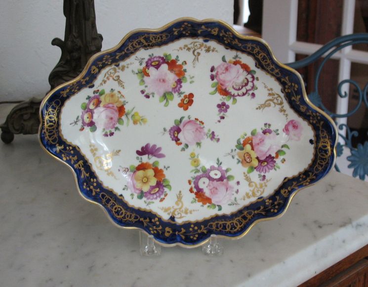 English Porcelain Shaped Dish Circa 1820 English Porcelain Shaped Dish Circa 1820