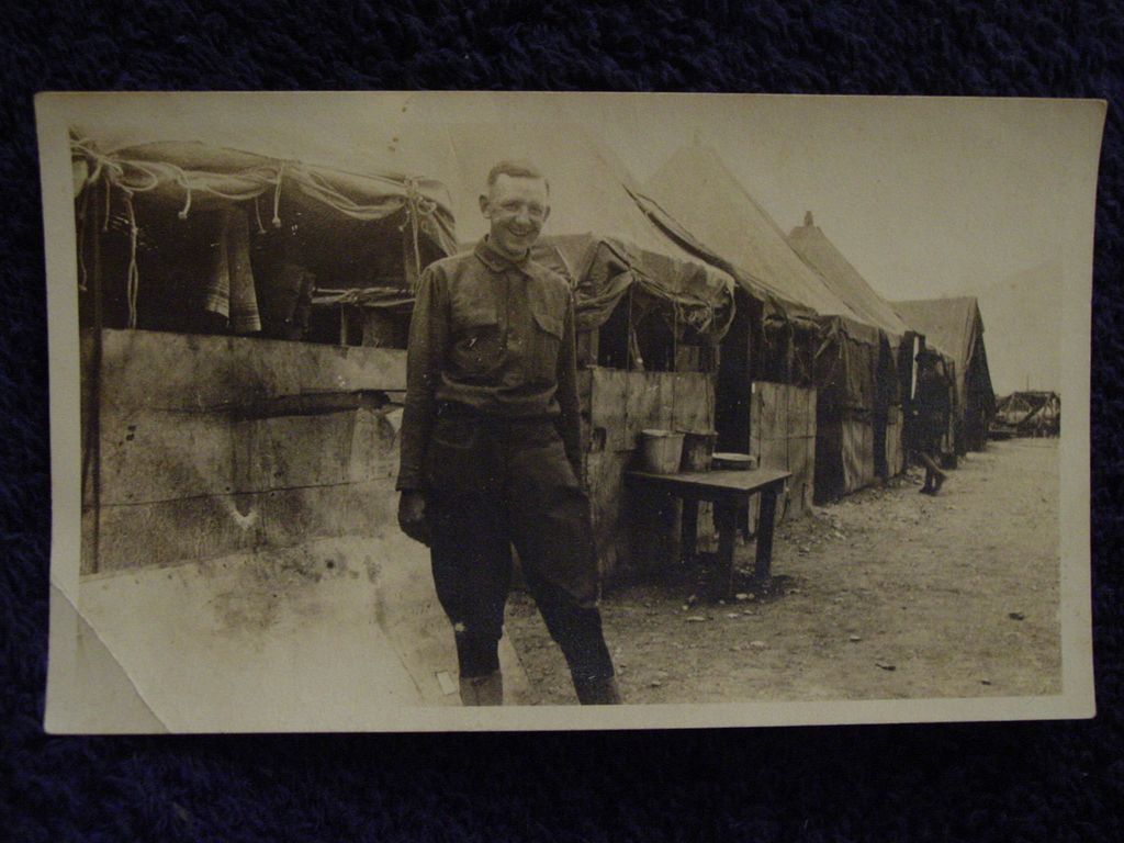 WWI US ARMY Base/Camp w/Squad Tents, Bunks, Washbasin SOLDIER Portrait PHOTO Snapshot WWI US ARMY Base/Camp w/Squad Tents, Bunks, Washbasin SOLDIER Portrait PHOTO Snapshot