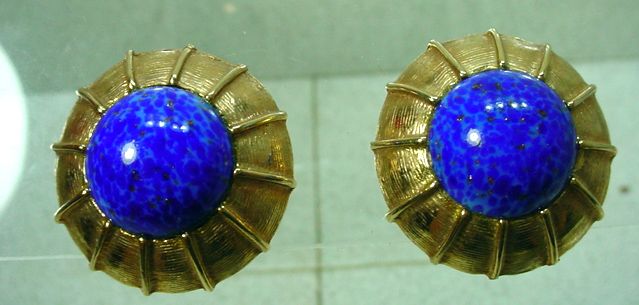 1980's Classic Donald Standard Clip On Earrings! 1980's Classic Donald Standard Clip On Earrings!