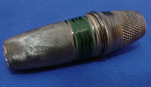 Antique Ornate Gilded Brass Cylindrical Mini Sewing Kit with Thimble Cap Antique Ornate Gilded Brass Cylindrical Mini Sewing Kit with Thimble Cap