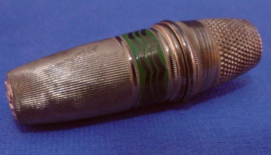 Antique Ornate Gilded Brass Cylindrical Mini Sewing Kit with Thimble Cap Antique Ornate Gilded Brass Cylindrical Mini Sewing Kit with Thimble Cap