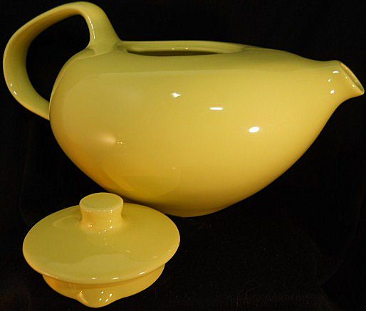 Russel Wright Stoneware China Tea Pot in Lemon Yellow Russel Wright Stoneware China Tea Pot in Lemon Yellow