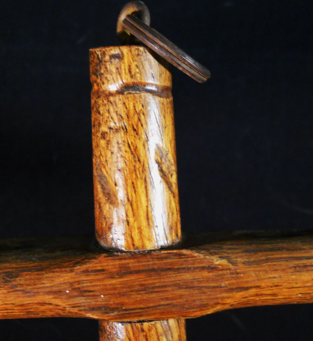 HMS Victory Oak Anchor Shape Pipe Rack HMS Victory Oak Anchor Shape Pipe Rack