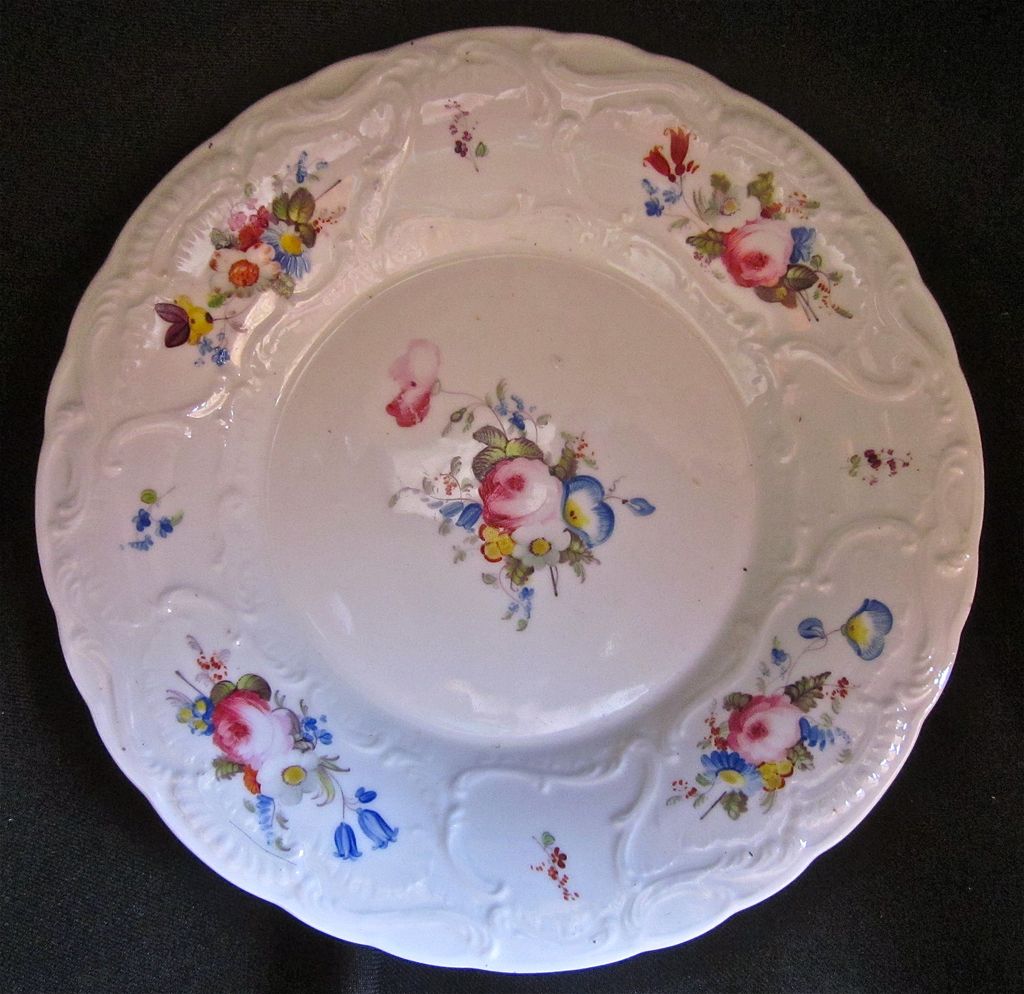 19th-Century French Paris Porcelain Dish 19th-Century French Paris Porcelain Dish