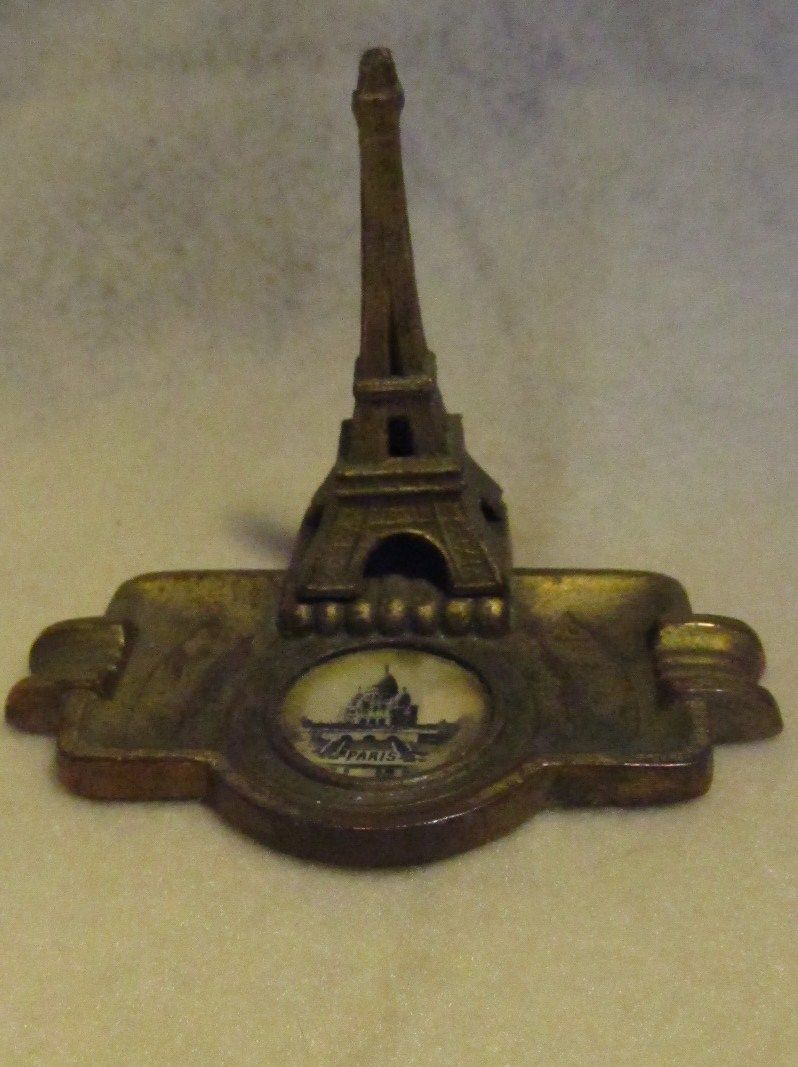 Fun French Vintage Souvenir Ashtray with Eiffel Tower and Sacre Couer Fun French Vintage Souvenir Ashtray with Eiffel Tower and Sacre Couer