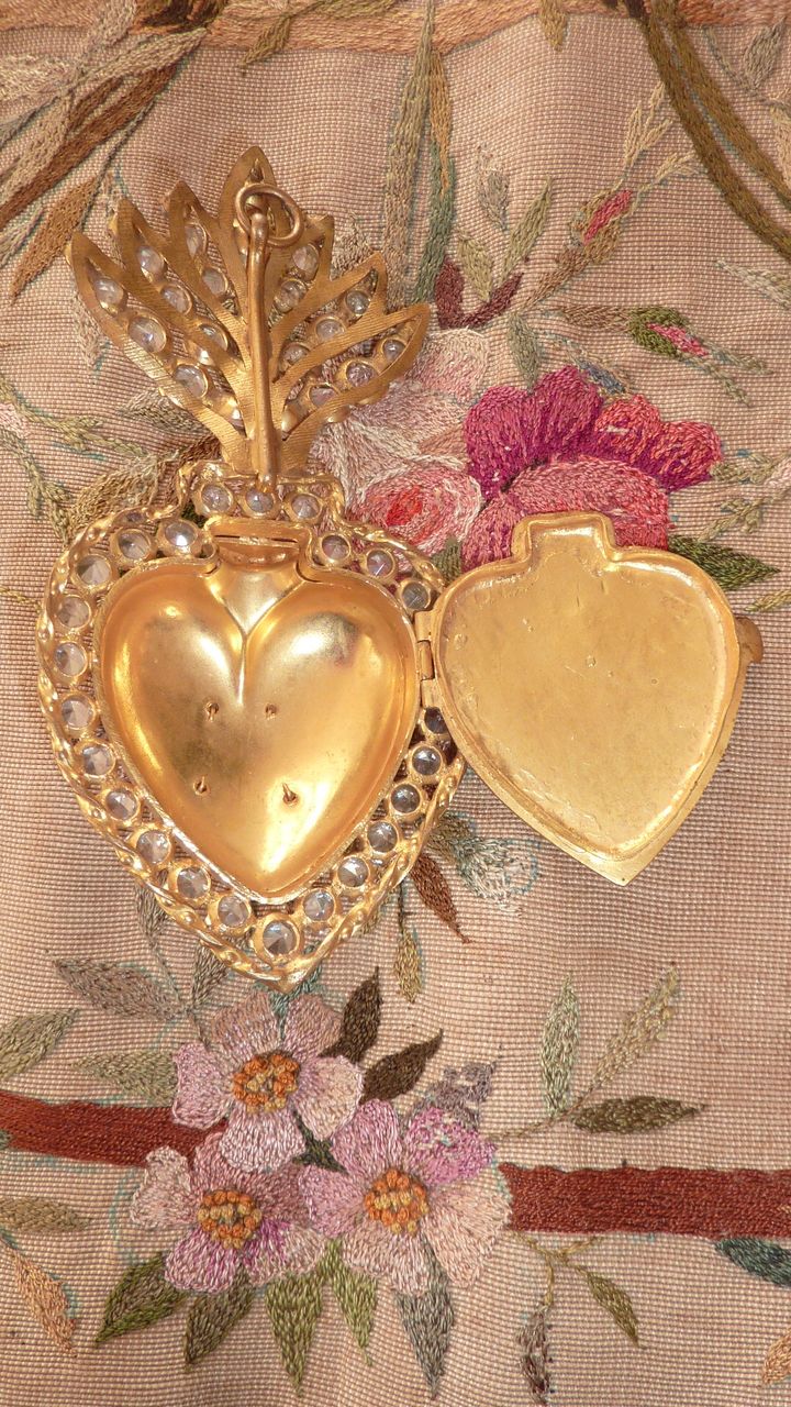 19th C French ormolu flaming sacred heart paste stone box reliquary ex-voto 19th C French ormolu flaming sacred heart paste stone box reliquary ex-voto