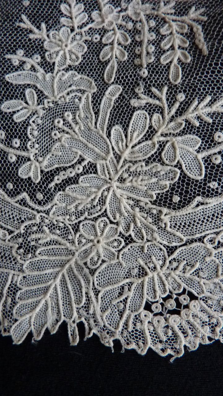 Exquisite flounce UNUSED Brussels point de gaze needle lace + 5 yards Exquisite flounce UNUSED Brussels point de gaze needle lace + 5 yards