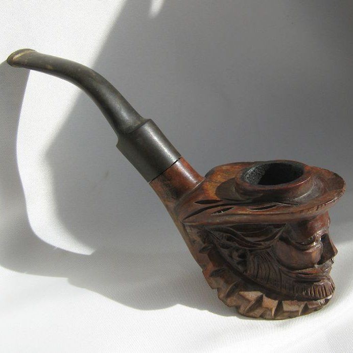 Carved Briar Tobacco Pipe Carved Briar Tobacco Pipe
