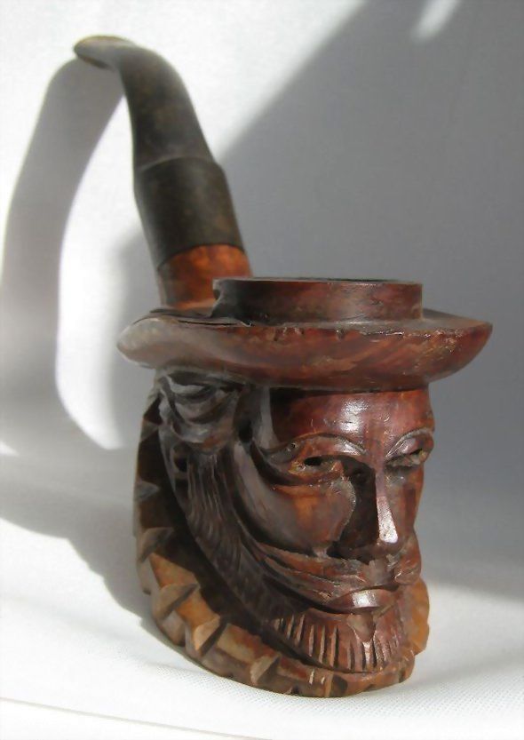 Carved Briar Tobacco Pipe Carved Briar Tobacco Pipe