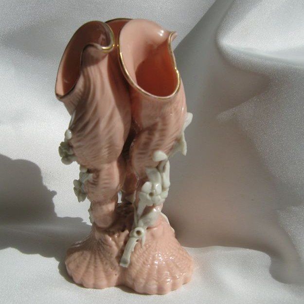 Porcelaine Seashell Triple Vase Porcelaine Seashell Triple Vase