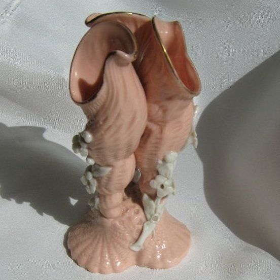 Porcelaine Seashell Triple Vase Porcelaine Seashell Triple Vase