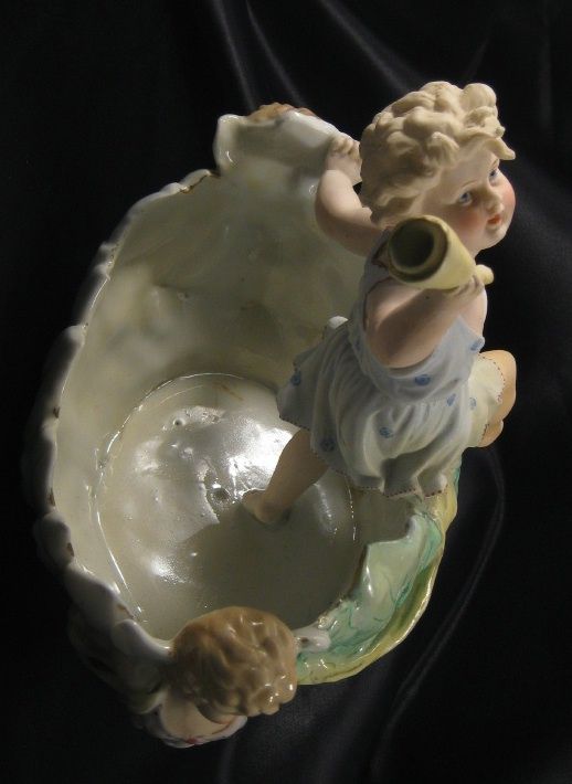Porcelain Figural Center Piece Bowl Porcelain Figural Center Piece Bowl