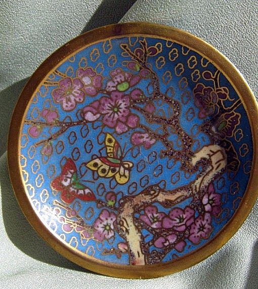 Oriental Cloisonne Enamel Pin Tray Oriental Cloisonne Enamel Pin Tray