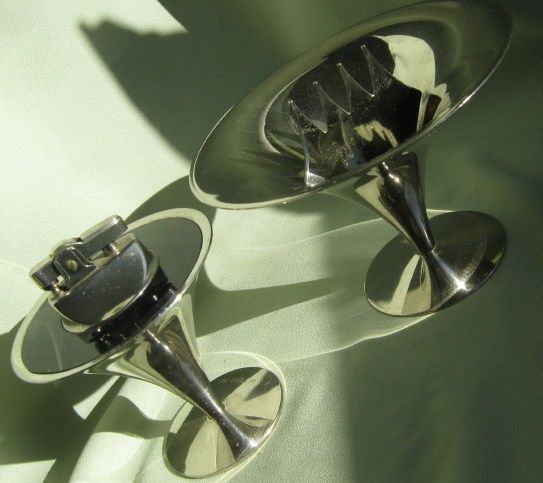 Contemporary Chrome Smoking Set Contemporary Chrome Smoking Set