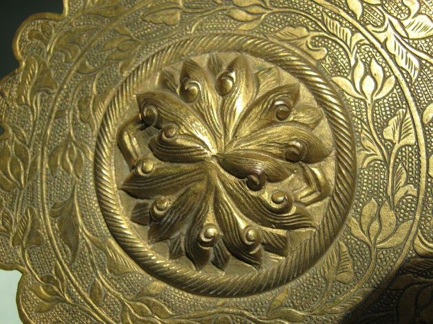 Very Vintage Reticulated Powder Box from China Very Vintage Reticulated Powder Box from China
