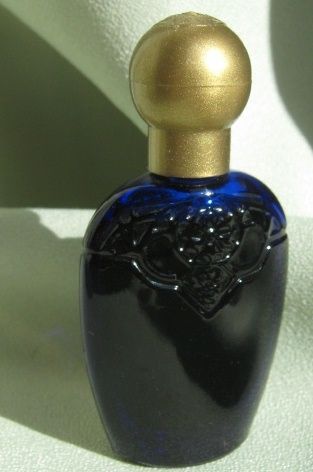 Three Cobalt Miniature Perfume Bottle Blues - Ispahan * Que Viva Escada * Mesmerize Three Cobalt Miniature Perfume Bottle Blues - Ispahan * Que Viva Escada * Mesmerize