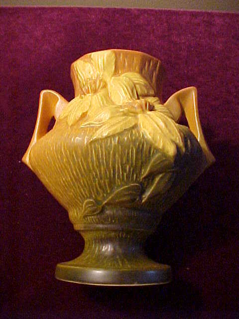Nice Clematis 188-6 Handled Vase-Perfect Condition Nice Clematis 188-6 Handled Vase-Perfect Condition