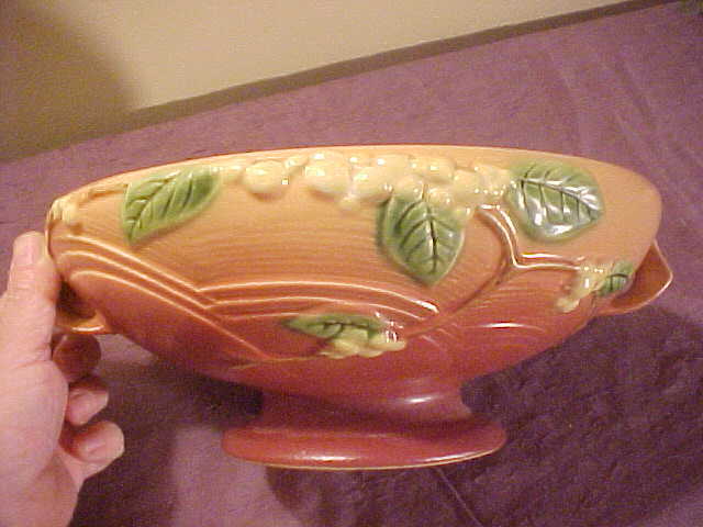 Roseville Snowberry Bowl IFB 10 Circa 1947 in Excellent Condition Roseville Snowberry Bowl IFB 10 Circa 1947 in Excellent Condition