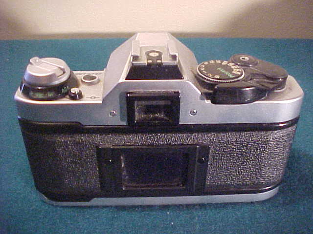Lot of 3 Very Nice Vintage Canon 35mm Cameras W/Accessories Lot of 3 Very Nice Vintage Canon 35mm Cameras W/Accessories