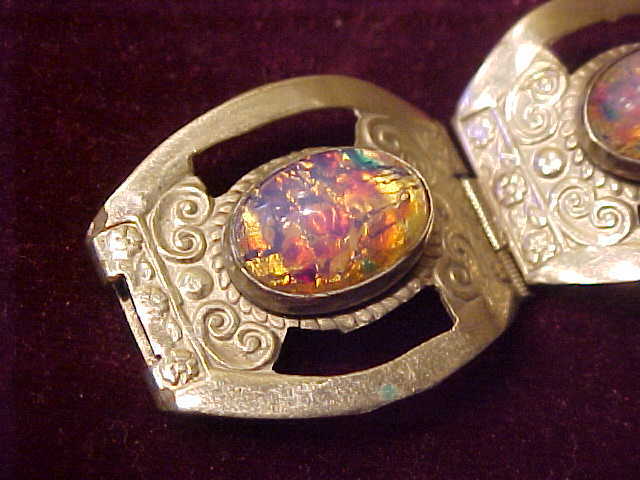 Excellent Sterling Bracelet with Purple Stones- Adult 6 5/8" Excellent Sterling Bracelet with Purple Stones- Adult 6 5/8"
