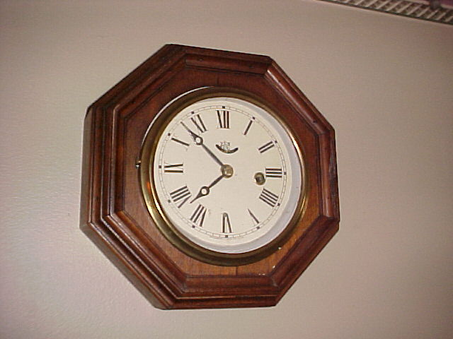 Nice Unusual Octagon Waterbury Wall Clock Nice Unusual Octagon Waterbury Wall Clock
