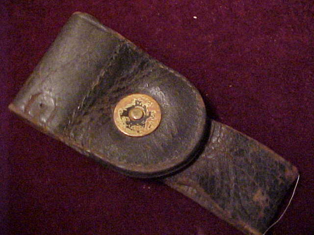 Two Interesting Civil War Pieces-Bayonet Frog&Snuff Box Two Interesting Civil War Pieces-Bayonet Frog&Snuff Box