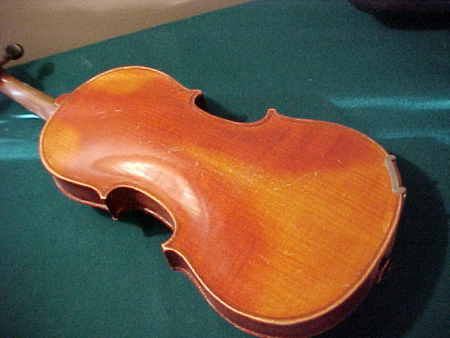 Decent Student Violin Czech Stradivarius Copy w/case & Bow Decent Student Violin Czech Stradivarius Copy w/case & Bow