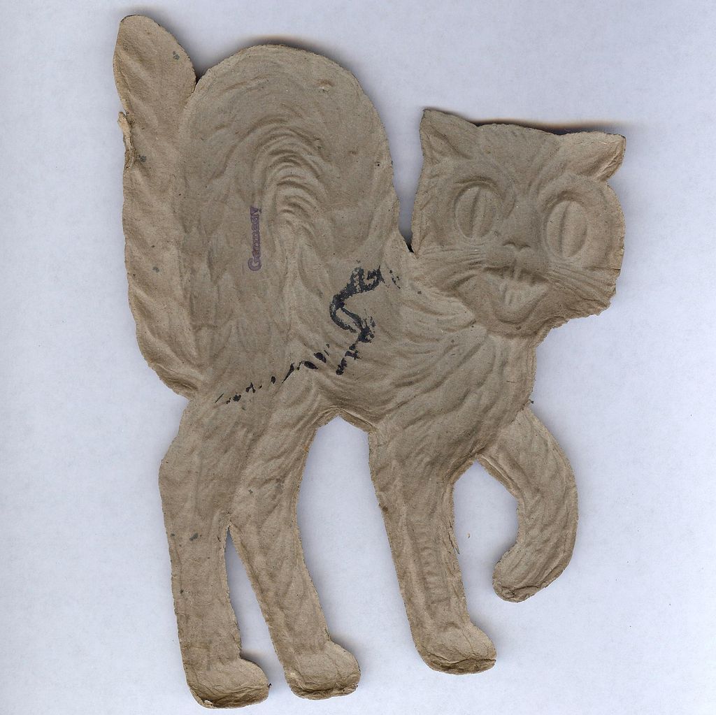 Small - German made Black cat die cut 1920-30s Cute! Scary! Left face! Small - German made Black cat die cut 1920-30s Cute! Scary! Left face!