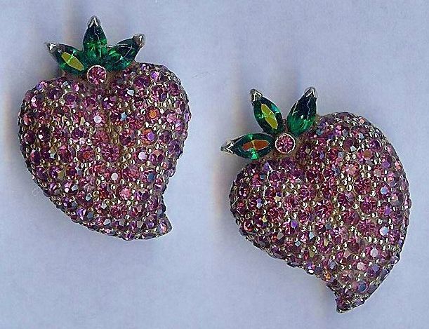 Darling Rare PAIR of 50s MAZER Vivid Purple Rhinestone Scatter Pins Darling Rare PAIR of 50s MAZER Vivid Purple Rhinestone Scatter Pins