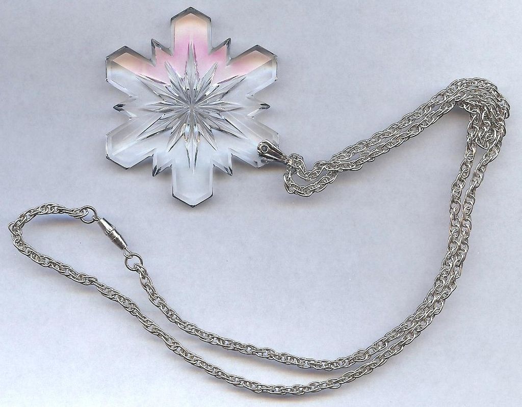 Vintage 1977 Gorham Crystal Snowflake Ornament/Medallion Vintage 1977 Gorham Crystal Snowflake Ornament/Medallion