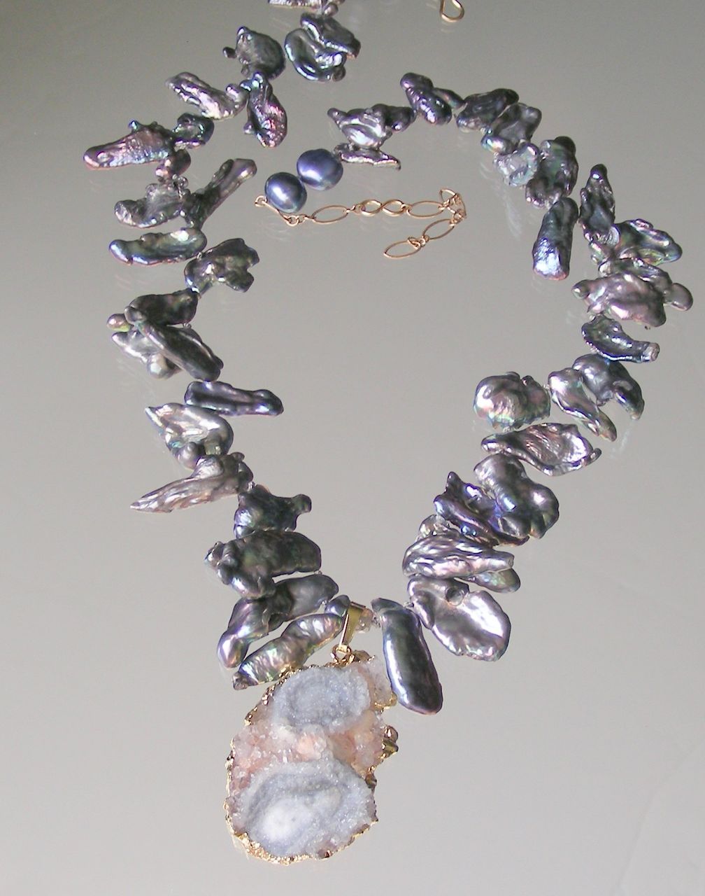 Peacock Keishi Pearls and Druzy Quartz Pendant Necklace Peacock Keishi Pearls and Druzy Quartz Pendant Necklace