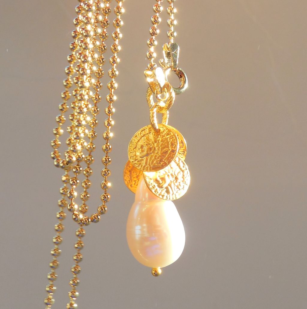 RESERVED -Clearance- Baroque pearl pendant RESERVED -Clearance- Baroque pearl pendant