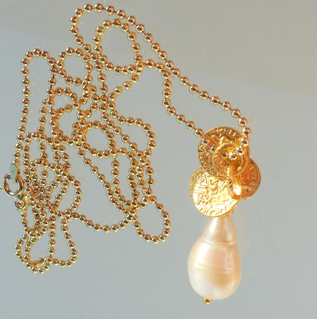 RESERVED -Clearance- Baroque pearl pendant RESERVED -Clearance- Baroque pearl pendant