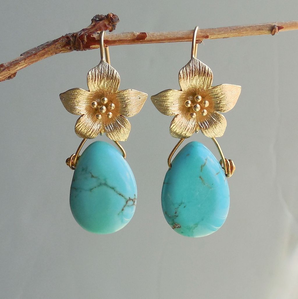 Turquoise Magnesite Stone Flower Drop Earrings Turquoise Magnesite Stone Flower Drop Earrings