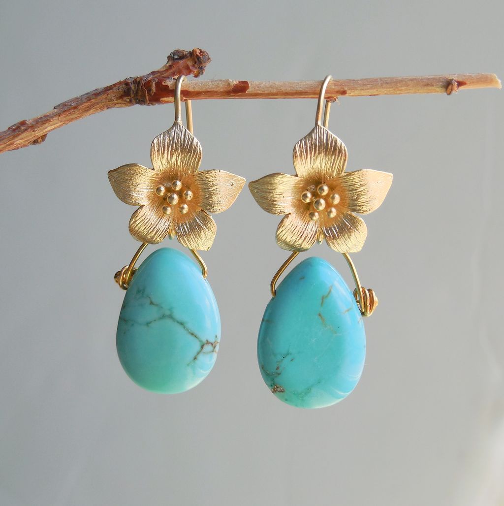 Turquoise Magnesite Stone Flower Drop Earrings Turquoise Magnesite Stone Flower Drop Earrings