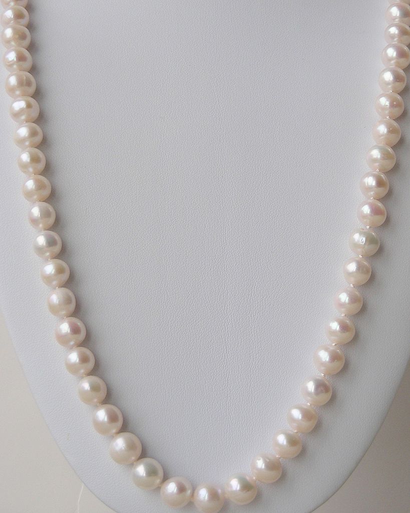 27" Long Matinee Pearl Necklace Hand Knotted White Classic 27" Long Matinee Pearl Necklace Hand Knotted White Classic