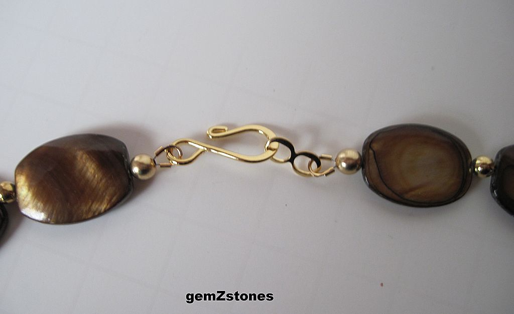 Beautiful Brown And Gold Oyster Shell Single Strand Necklace Beautiful Brown And Gold Oyster Shell Single Strand Necklace