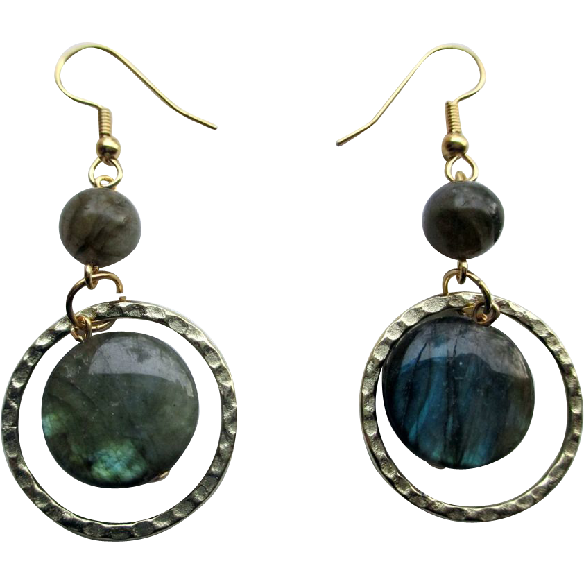 Elegant Labradorite Dangle Earrings Elegant Labradorite Dangle Earrings