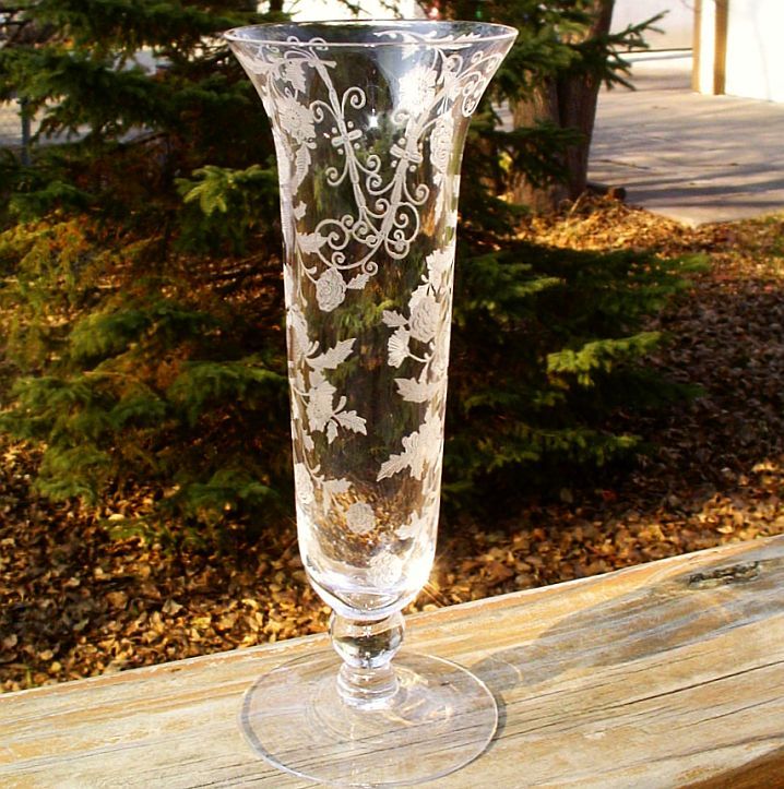 Cambridge Elaine Etched 6004 8" Flower Vase Cambridge Elaine Etched 6004 8" Flower Vase