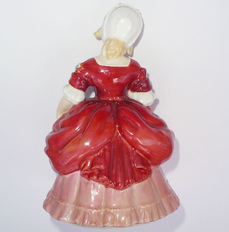 Royal Doulton Figurine Valerie Pretty Lady HN 2107 Royal Doulton Figurine Valerie Pretty Lady HN 2107