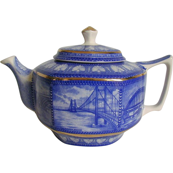Wade Teapot Newcastle Bridges 1960's Wade Teapot Newcastle Bridges 1960's