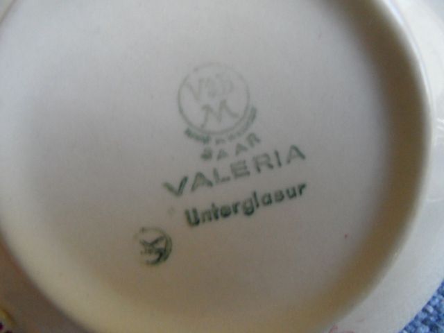 2 (Circa 1900-1912) Villeroy & Boch Red Transfer "Valeria" Cream Soup Bowls 2 (Circa 1900-1912) Villeroy & Boch Red Transfer "Valeria" Cream Soup Bowls
