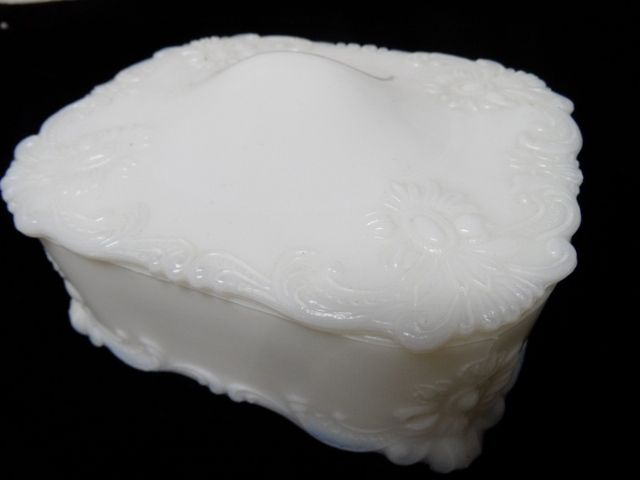 Elegant Scrollwork Decorated Milk Glass Dresser Box/Powder Box Elegant Scrollwork Decorated Milk Glass Dresser Box/Powder Box