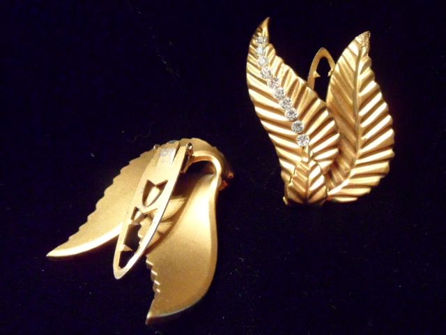 Goldtone & Rhinestone Art Nouveau Dress Clips-Pair Goldtone & Rhinestone Art Nouveau Dress Clips-Pair