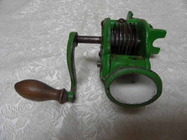 Antique German Circa 1900 Cast Iron Green Paint Green Bean Cutter Slicer Antique German Circa 1900 Cast Iron Green Paint Green Bean Cutter Slicer