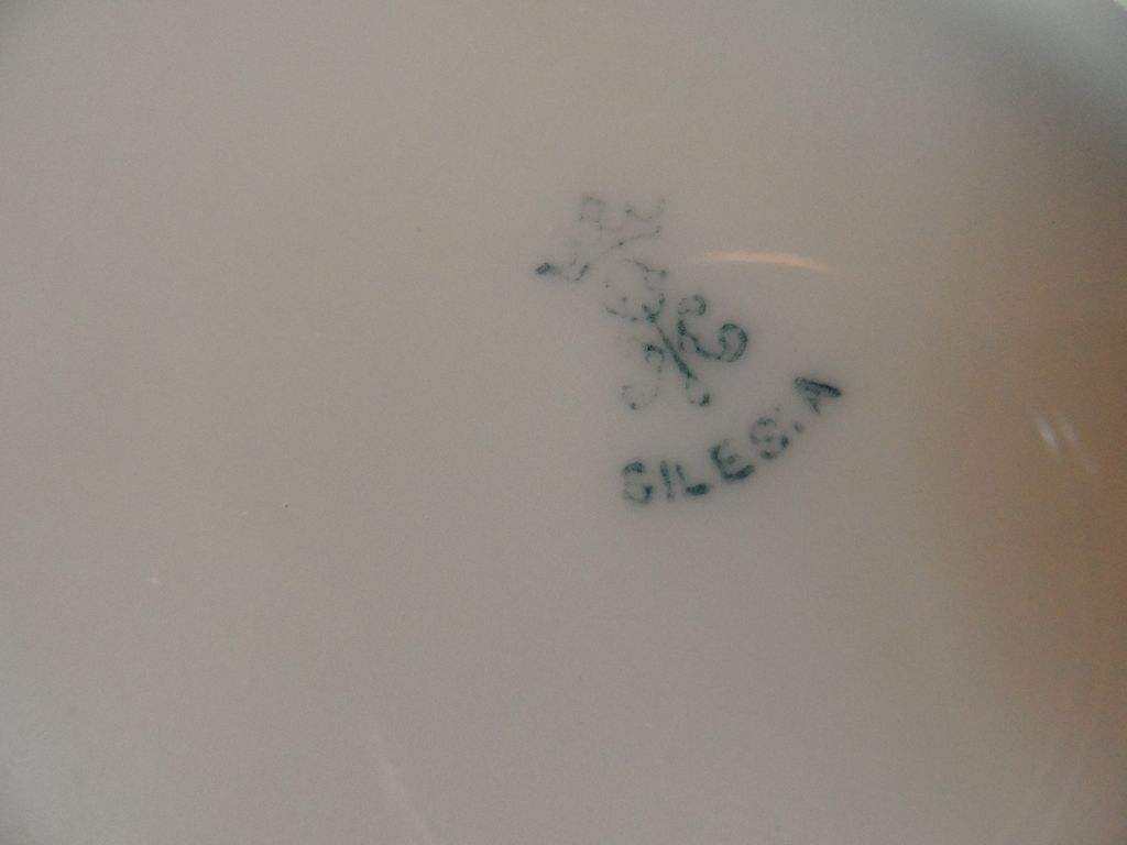 Hermann Ohme Silesia Signed Forget-Me-Not Flower Plate Hermann Ohme Silesia Signed Forget-Me-Not Flower Plate