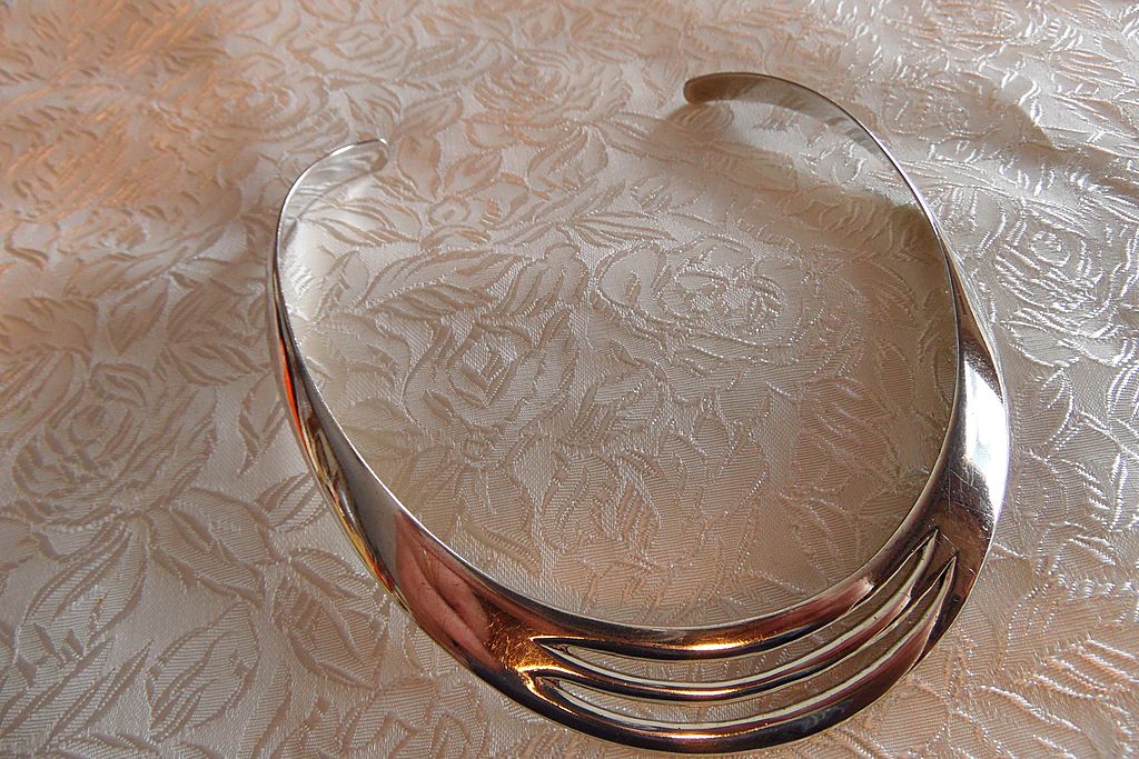 Estate Solid Sterling Silver Signed Choker Necklace Estate Solid Sterling Silver Signed Choker Necklace
