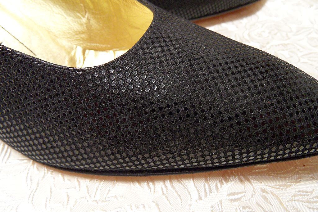 BRUNO MAGLI Italian Designer High Heel Shoes~New-Never Worn 8AA BRUNO MAGLI Italian Designer High Heel Shoes~New-Never Worn 8AA