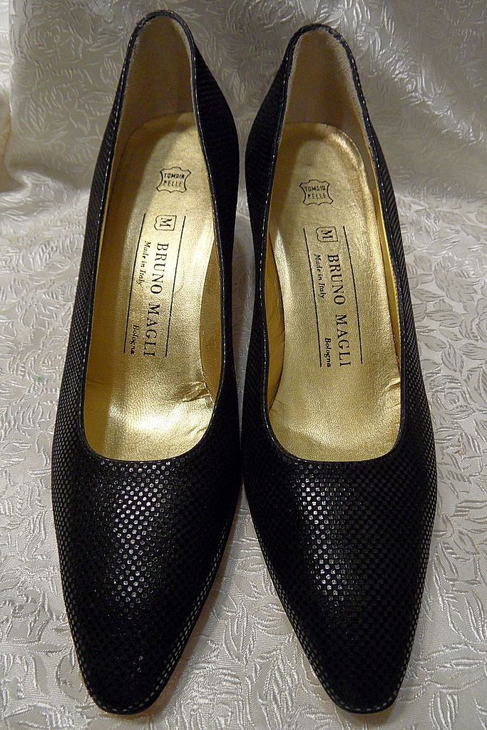 BRUNO MAGLI Italian Designer High Heel Shoes~New-Never Worn 8AA BRUNO MAGLI Italian Designer High Heel Shoes~New-Never Worn 8AA
